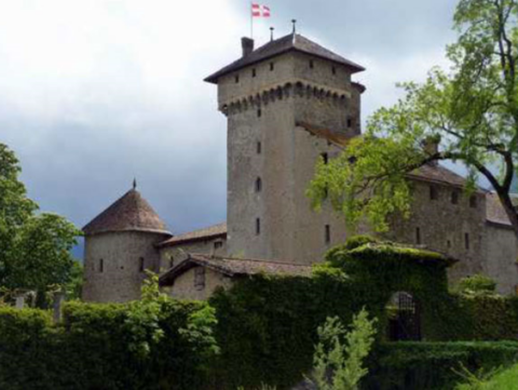 image-7676838-Octobre_Château_dAvully.w640.PNG